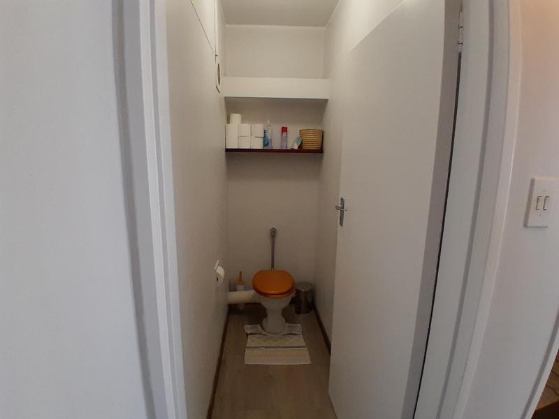 To Let 2 Bedroom Property for Rent in Kenilworth Western Cape